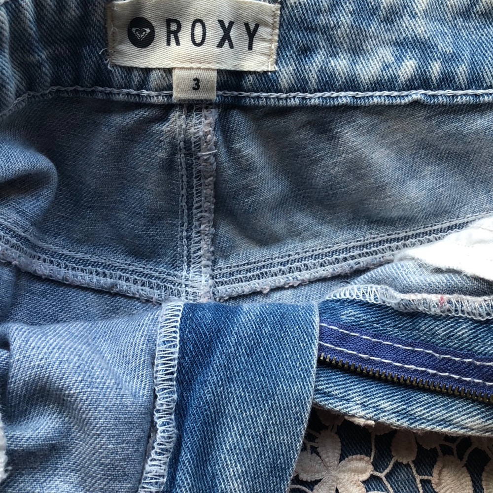 Shorts - Picture 4 of 4